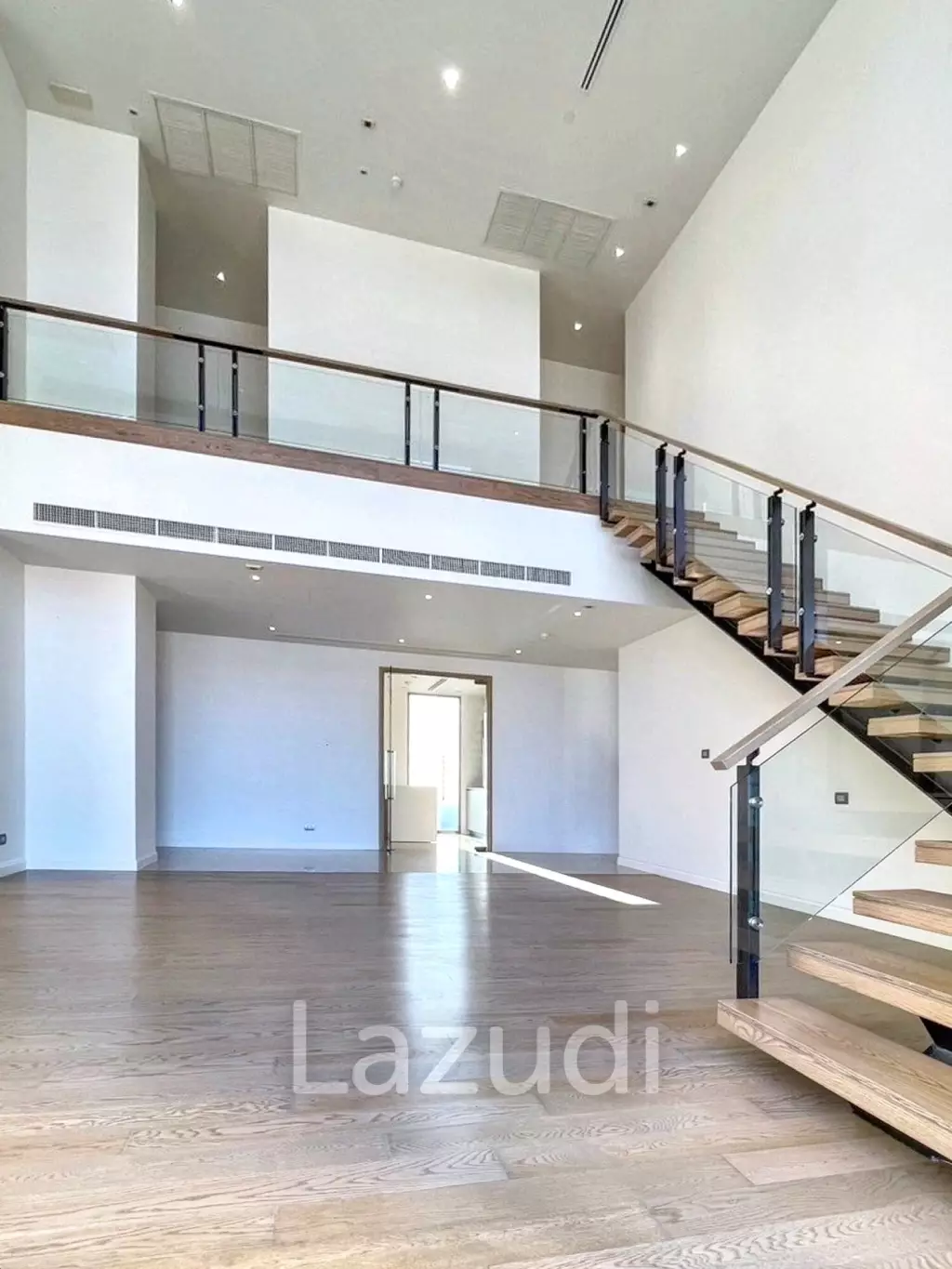 4 Bed 4 Bath 300 SQ.M . Magnolias Waterfront Residences