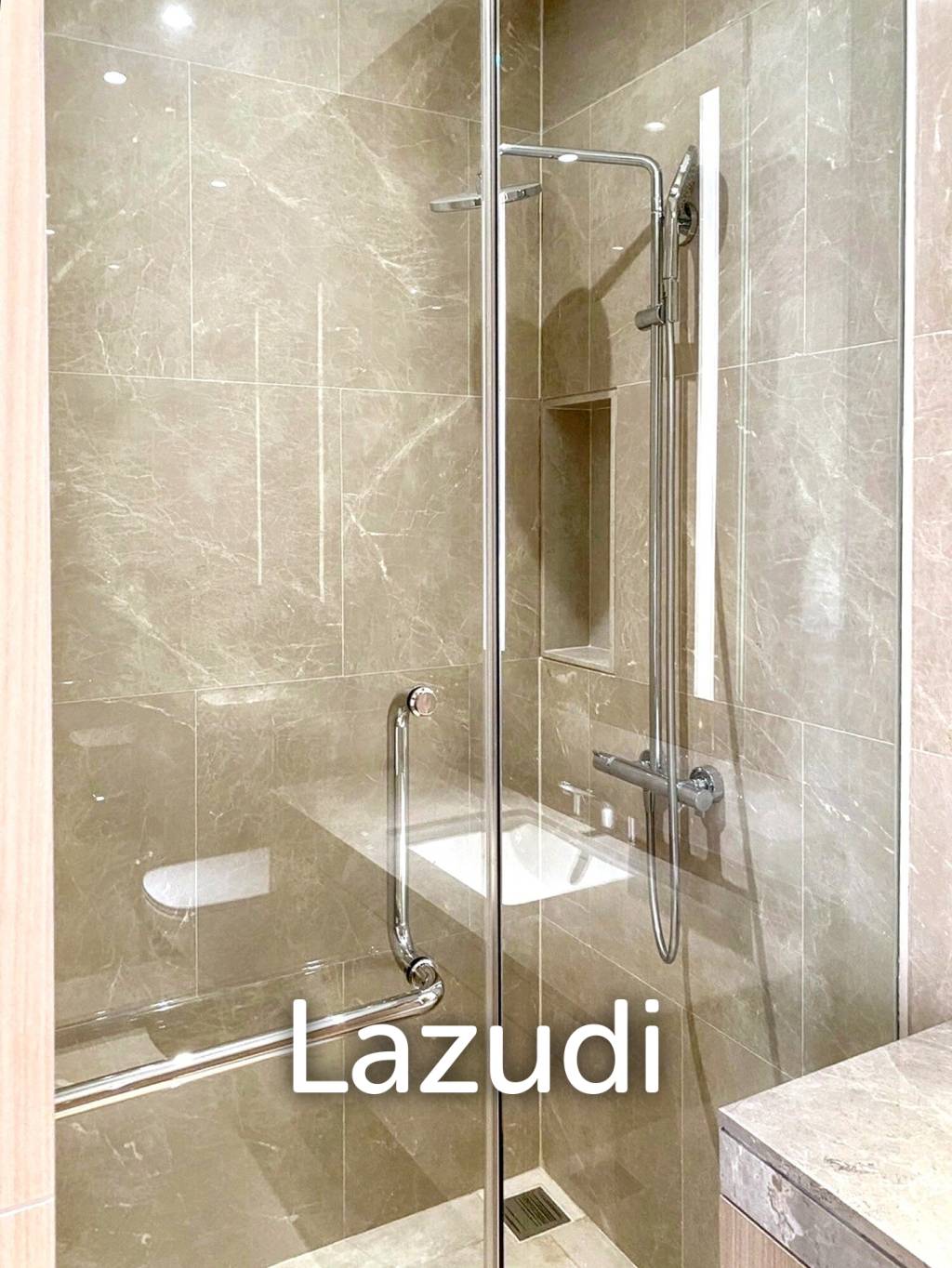 4 Bed 4 Bath 300 SQ.M . Magnolias Waterfront Residences