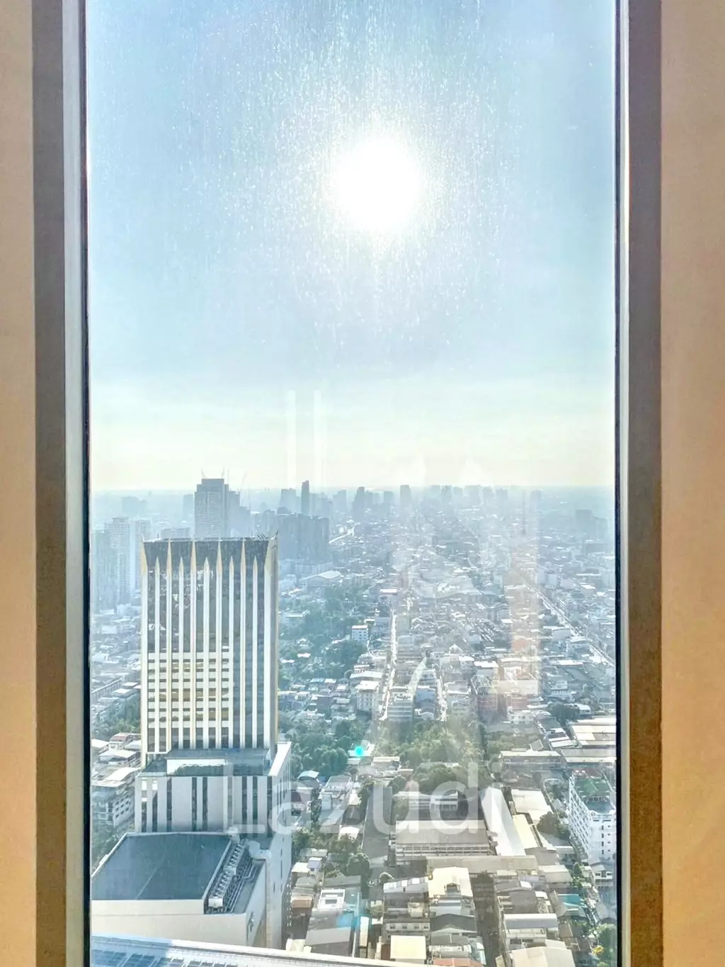 4 Bed 4 Bath 300 SQ.M . Magnolias Waterfront Residences