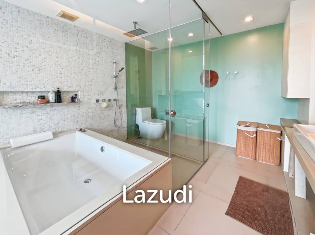 Ocas Condo: Luxury 2 Bedroom Beachfront Condo