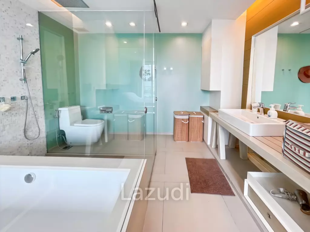 Ocas Condo: Luxury 2 Bedroom Beachfront Condo