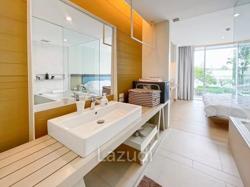 Ocas Condo: Luxury 2 Bedroom Beachfront Condo
