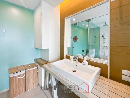 Ocas Condo: Luxury 2 Bedroom Beachfront Condo