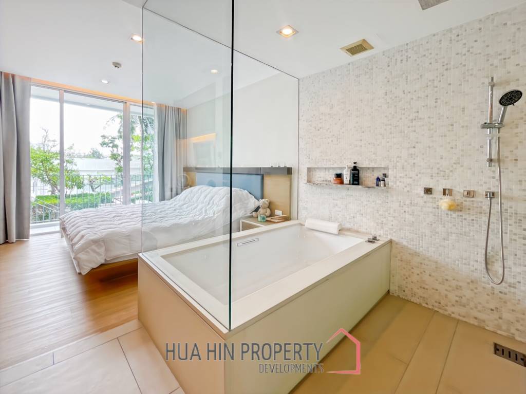 Ocas Condo: Luxury 2 Bedroom Beachfront Condo