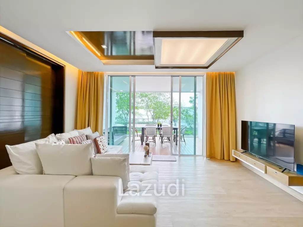 Ocas Condo: Luxury 2 Bedroom Beachfront Condo