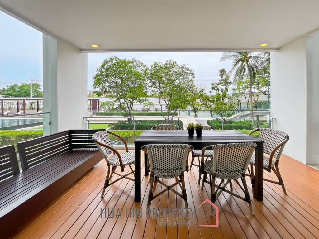 Ocas Condo: Luxury 2 Bedroom Beachfront Condo