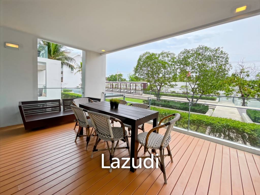 Ocas Condo: Luxury 2 Bedroom Beachfront Condo
