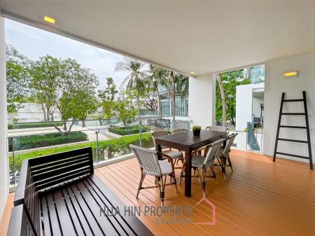 Ocas Condo: Luxury 2 Bedroom Beachfront Condo