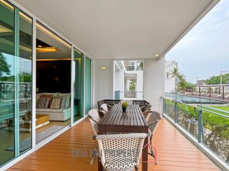 Ocas Condo: Luxury 2 Bedroom Beachfront Condo
