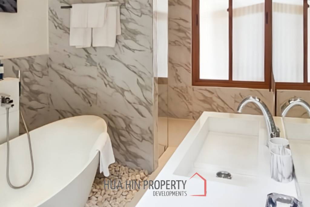 Modern 3-Bedroom Villa with Pool in Itz Time Hua Hin