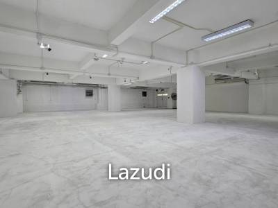 Food Hub and  Office Space Near BTS and Expressway