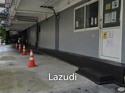 Food Hub and  Office Space Near BTS and Expressway