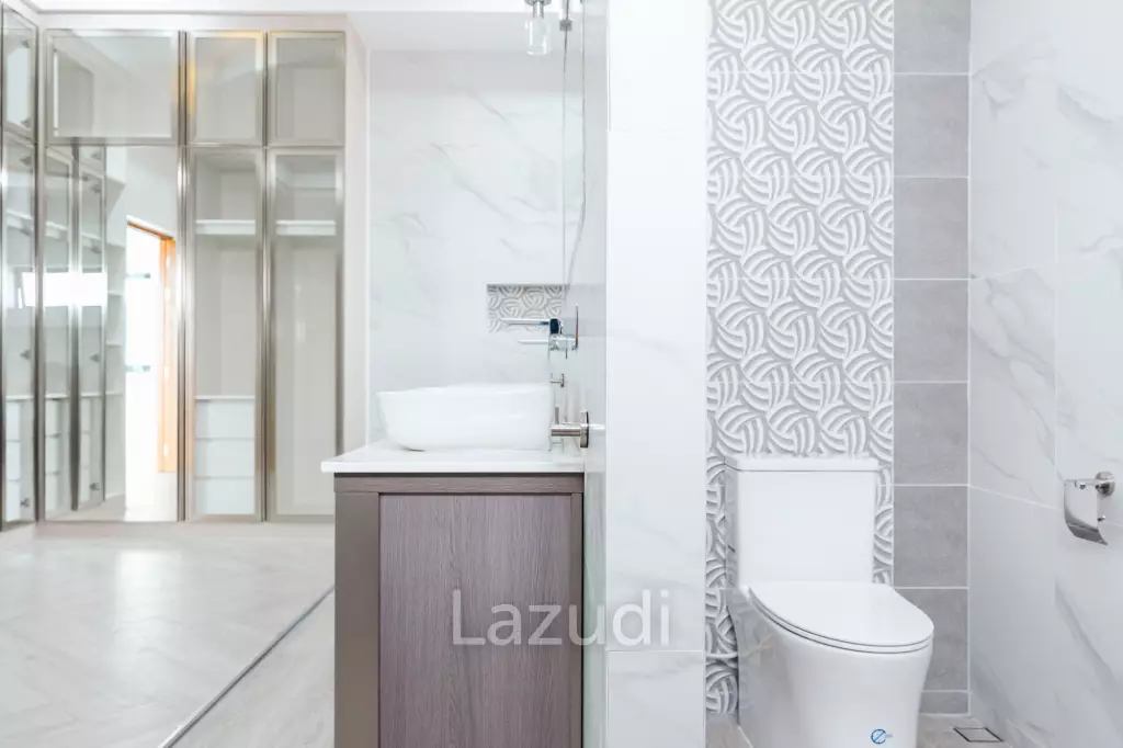 Modern Brand New 4 Bed Pool Villa