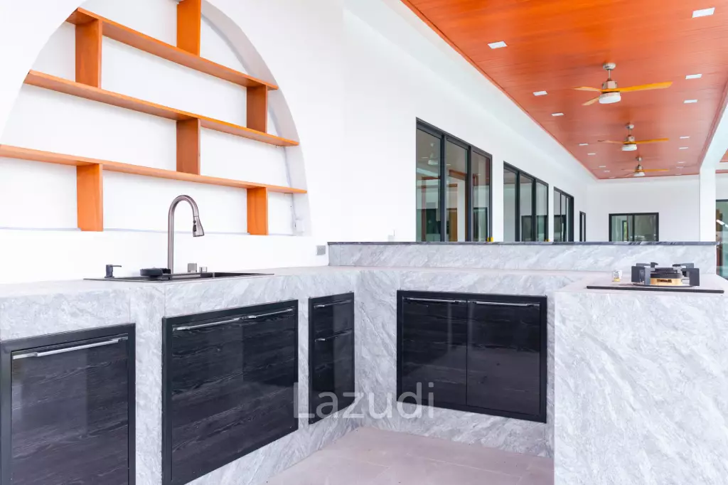 Modern Brand New 4 Bed Pool Villa