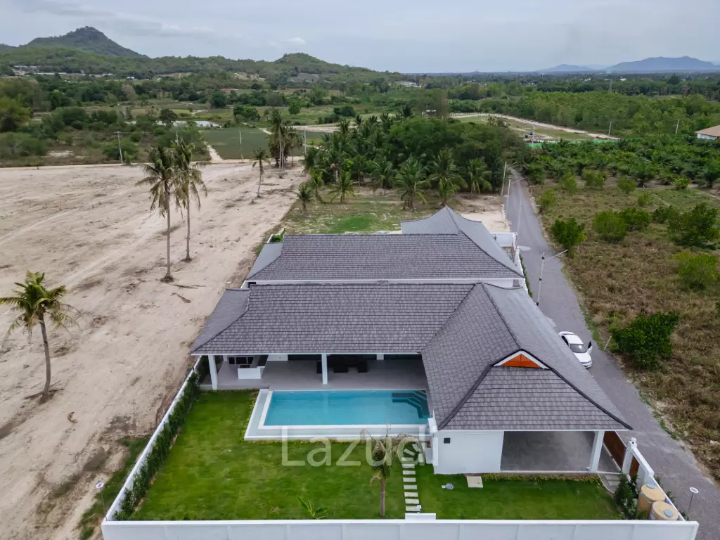 Modern Brand New 4 Bed Pool Villa