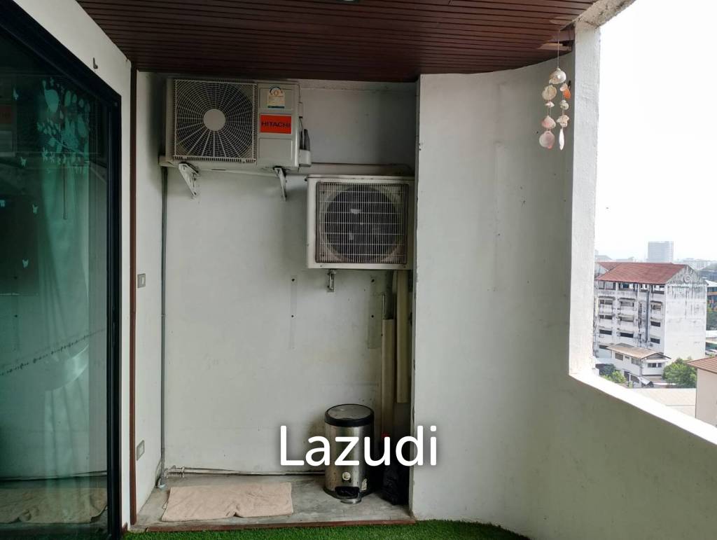 spacieous 1 bed 2 bath condo on 9th floor for sale