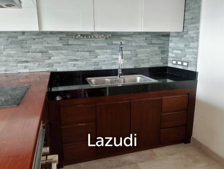spacieous 1 bed 2 bath condo on 9th floor for sale