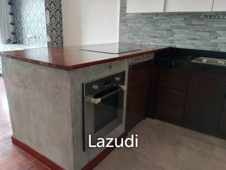 spacieous 1 bed 2 bath condo on 9th floor for sale