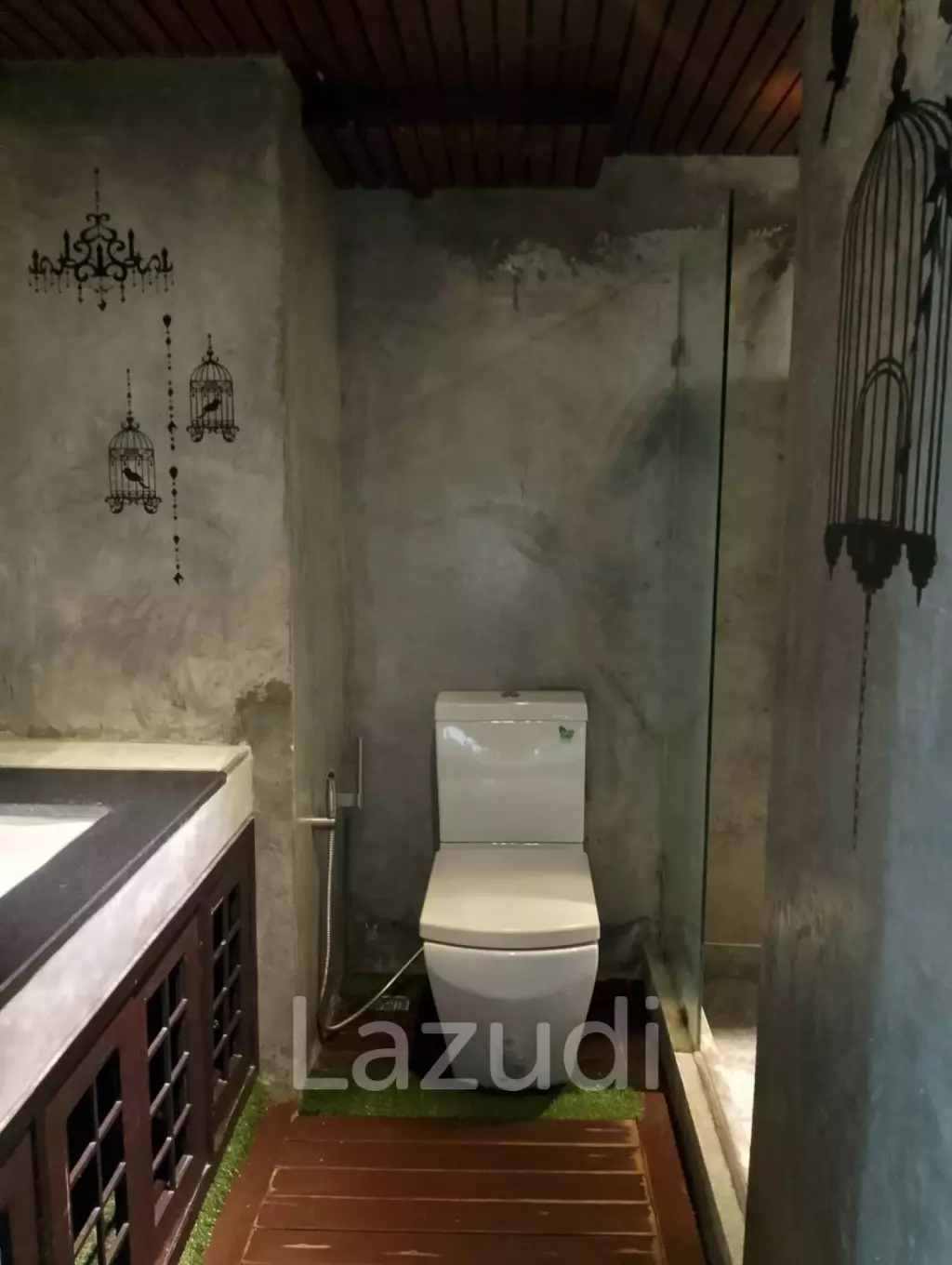 spacieous 1 bed 2 bath condo on 9th floor for sale