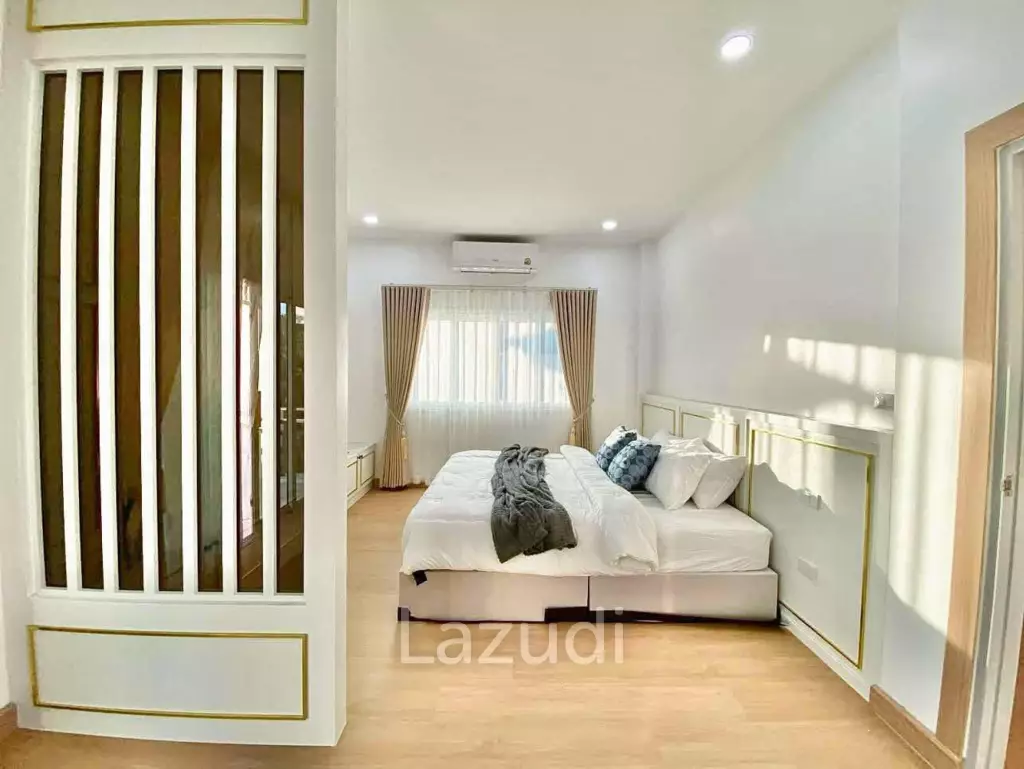 4 Beds 3 Baths 165 SQ.M. Baan Sirin Pattaya