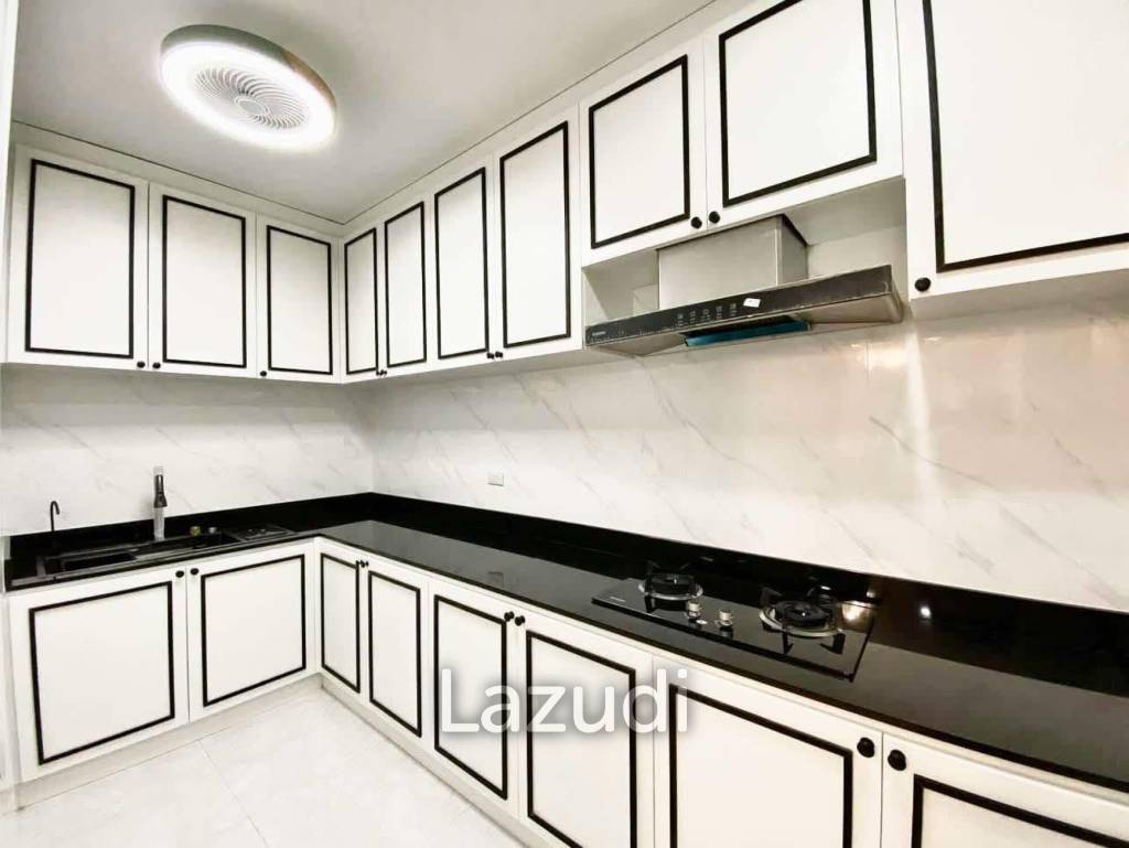 4 Beds 3 Baths 165 SQ.M. Baan Sirin Pattaya