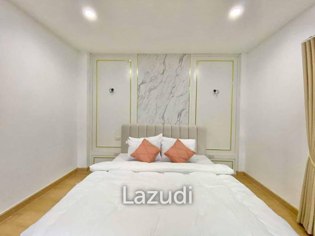 4 Beds 3 Baths 165 SQ.M. Baan Sirin Pattaya