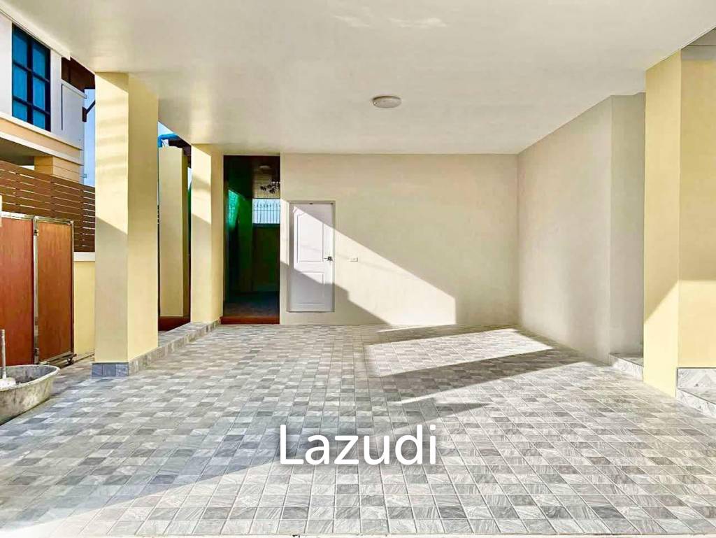 4 Beds 3 Baths 165 SQ.M. Baan Sirin Pattaya