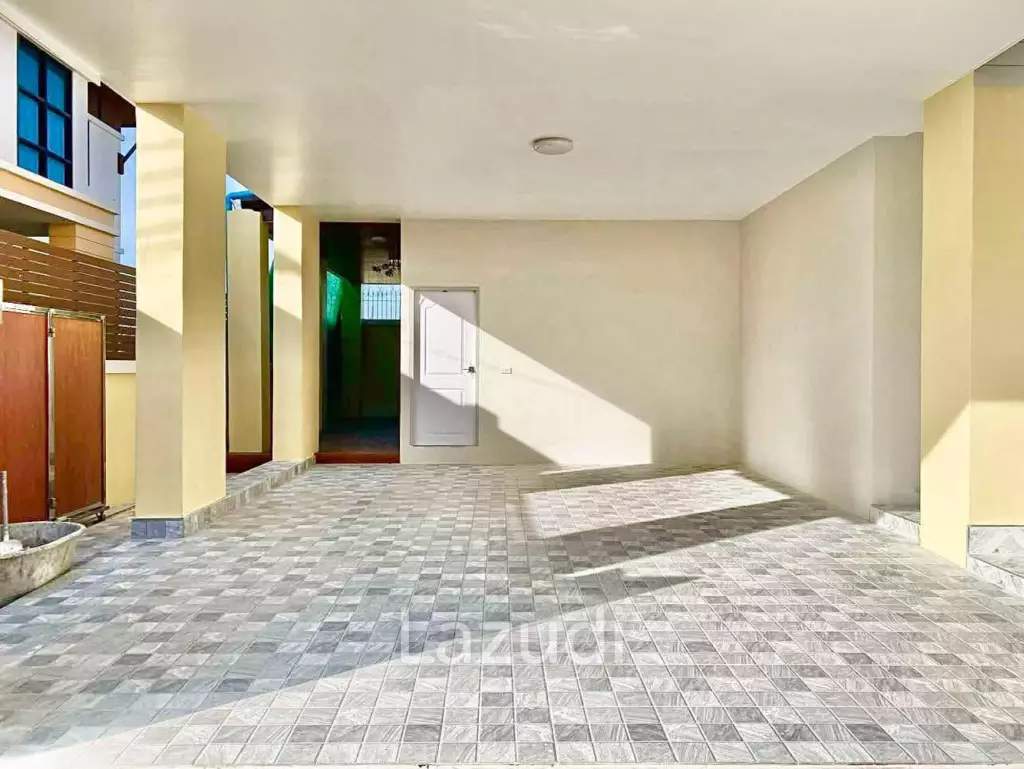 4 Beds 3 Baths 165 SQ.M. Baan Sirin Pattaya