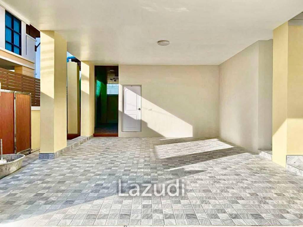 4 Beds 3 Baths 165 SQ.M. Baan Sirin Pattaya