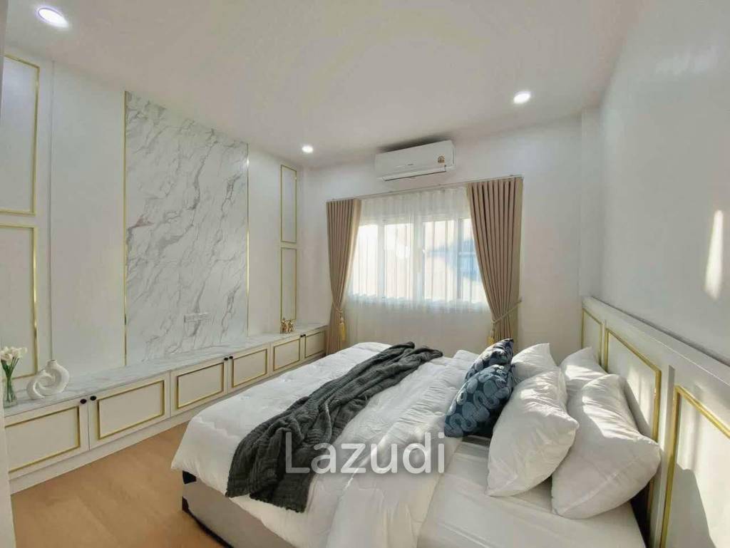 4 Beds 3 Baths 165 SQ.M. Baan Sirin Pattaya