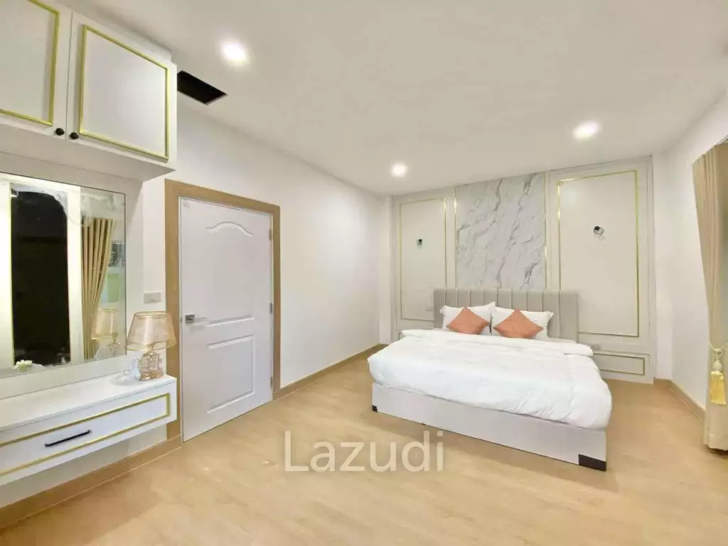 4 Beds 3 Baths 165 SQ.M. Baan Sirin Pattaya