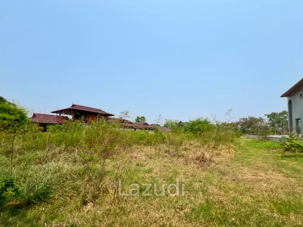 Lakefront Land For Sale: 1-2-0 Rai in Palm Hills Golf Club and Residence