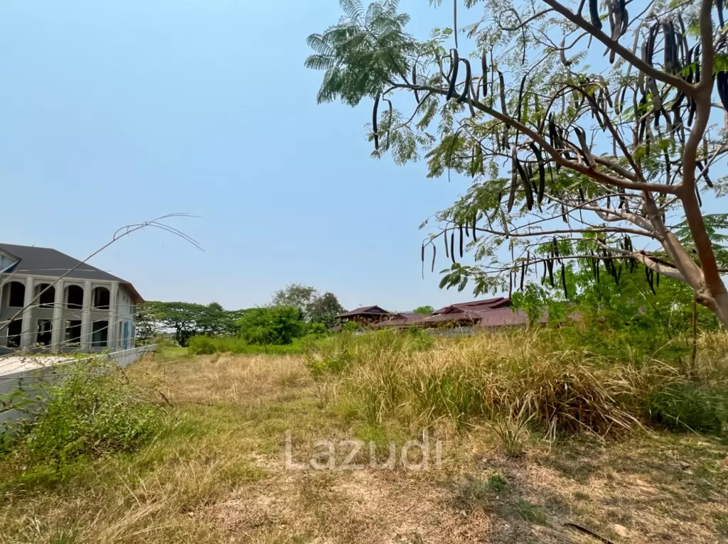 Lakefront Land For Sale: 1-2-0 Rai in Palm Hills Golf Club and Residence