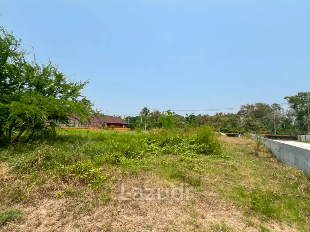 Lakefront Land For Sale: 1-2-0 Rai in Palm Hills Golf Club and Residence
