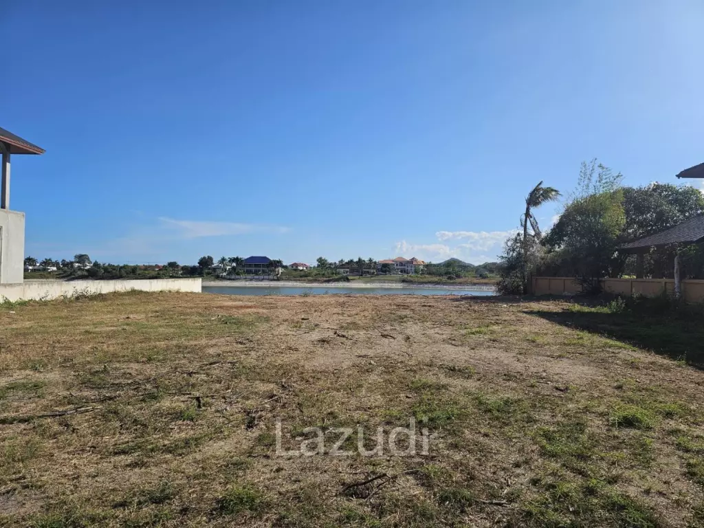 Lakefront Land For Sale: 1-2-0 Rai in Palm Hills Golf Club and Residence