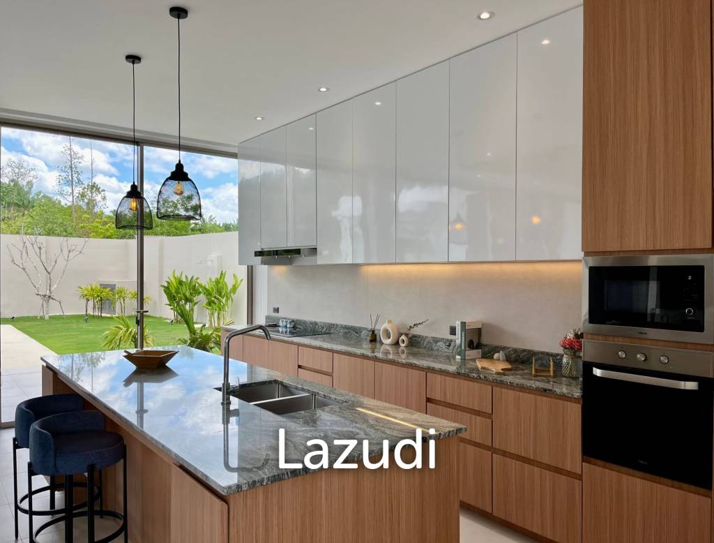 Luxury Villa with Mountain Views in Krabi