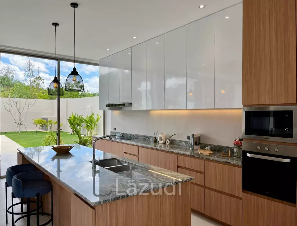 Luxury Villa with Mountain Views in Krabi