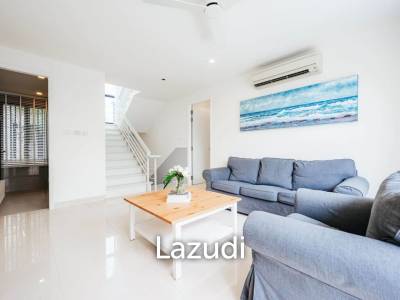 5 Bedroom Villa In Laguna Park For Rent