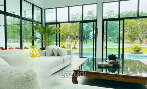 4 Beds 5 Baths 370 SQ.M. Phoenix Golf Club