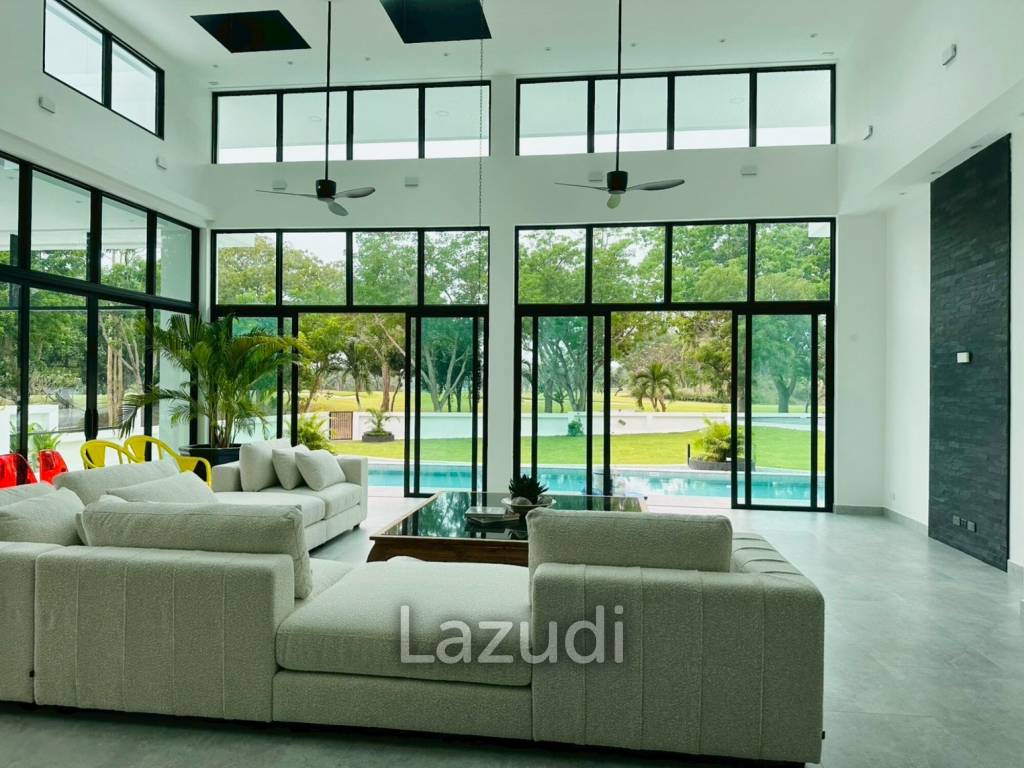 4 Beds 5 Baths 370 SQ.M. Phoenix Golf Club