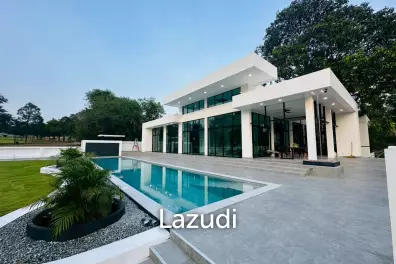 4 Beds 5 Baths 370 SQ.M. Phoenix Golf Club