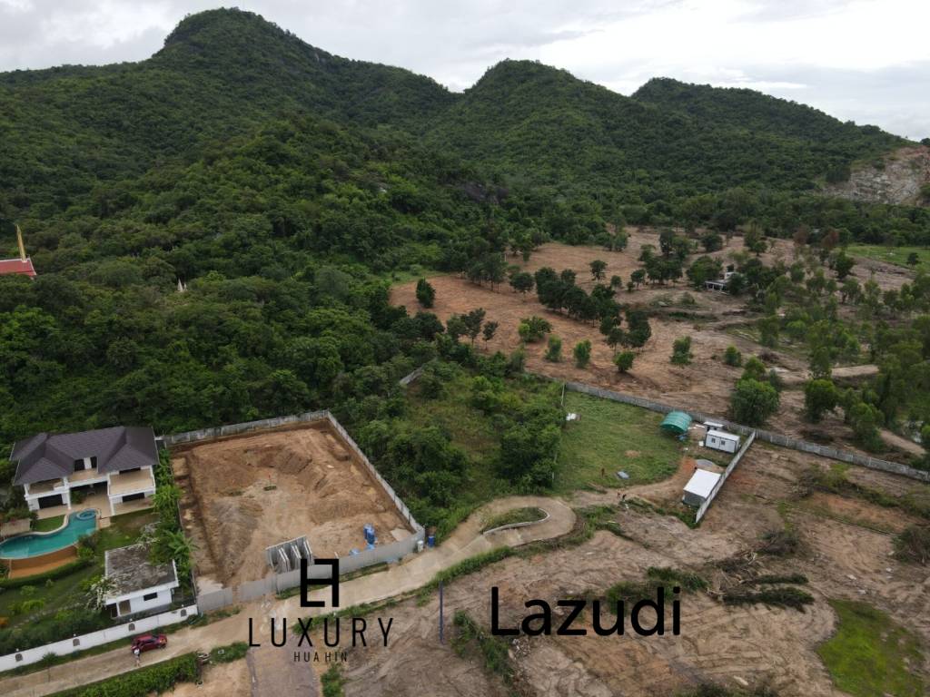 1,605 平方米 土地 对于 销售 1,605 平方米 土地 对于 销售
