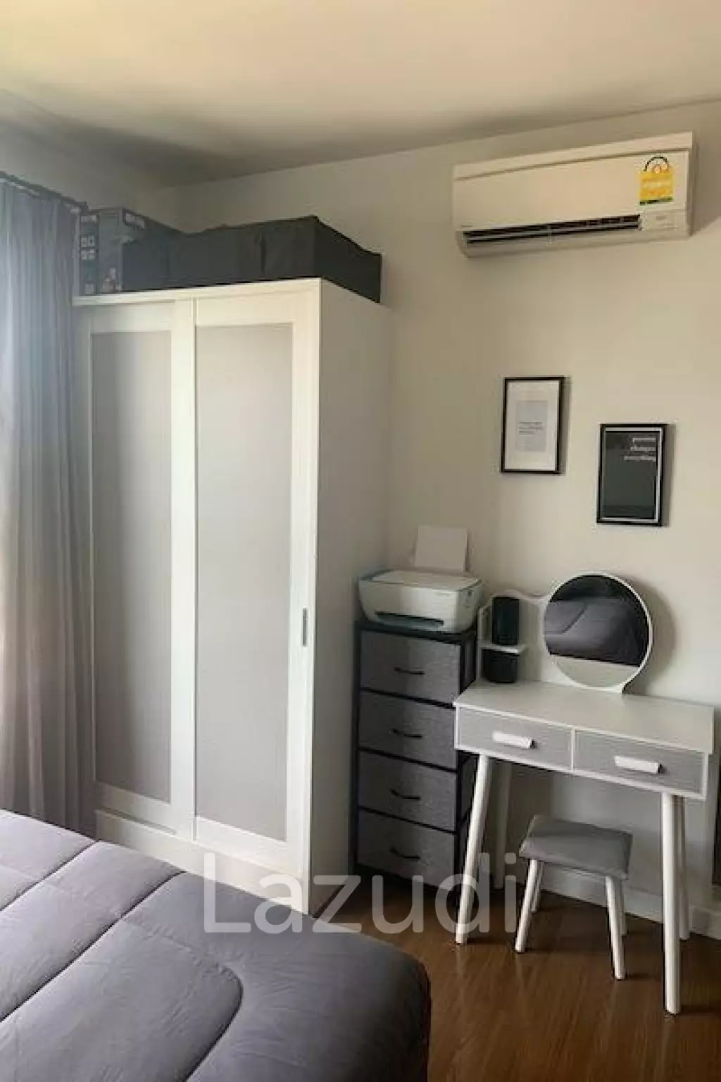 Immaculately presented studio condominium