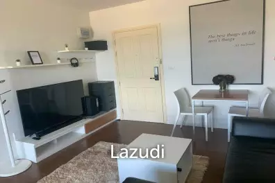 Immaculately presented studio condominium