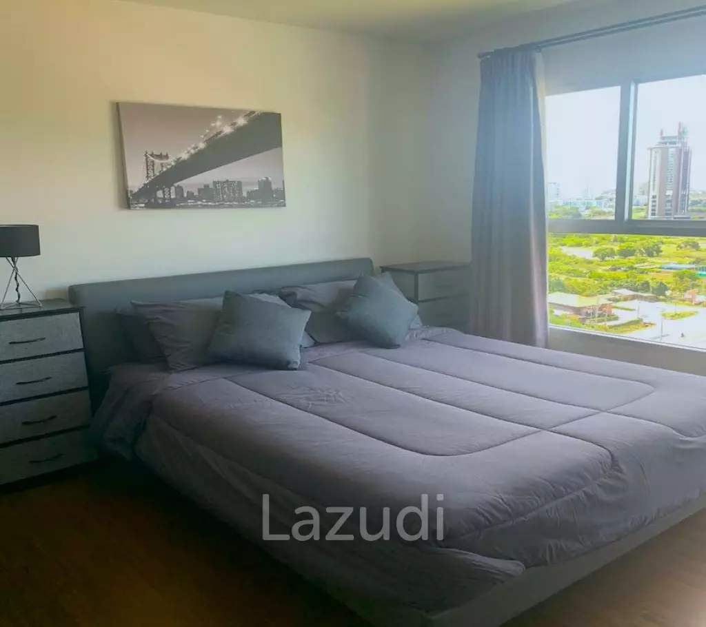 Immaculately presented studio condominium