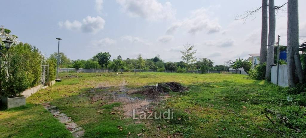 4 Rai 1 Ngan 90 SQ.WA Garden Resort In Bangsaray