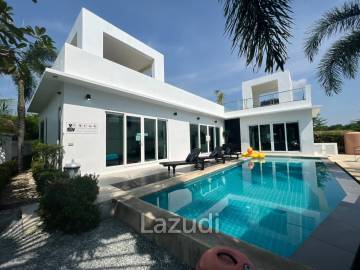 3 Beds 3 Baths 410 SQ.M. Palm Oasis Villa Pattaya
