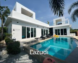3 Beds 3 Baths 410 SQ.M. Palm Oasis Villa Pattaya