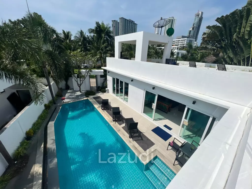 3 Beds 3 Baths 410 SQ.M. Palm Oasis Villa Pattaya