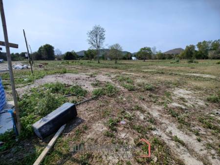 1 Rai Prime Land For Home Building Plot Near Black Mountain Golf